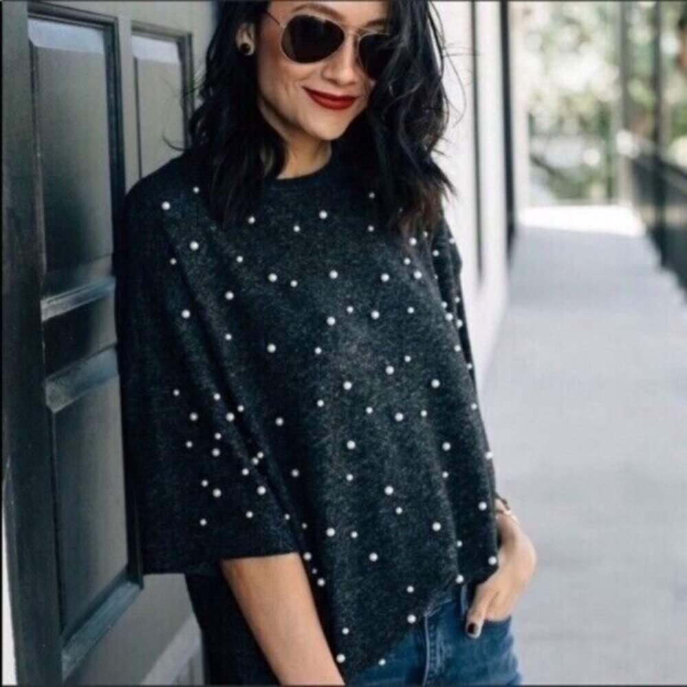 Zara Trafalic Charcoal Gray Soft Crew Neck Sweater Pearls Size Med EUC #7408
